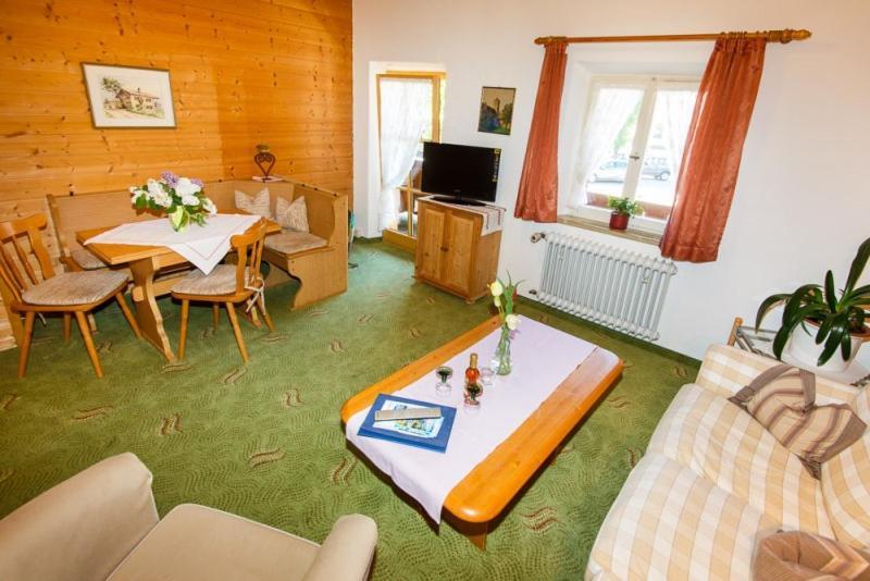 Cafe Chiemgau Und Gaestehaus Ruhpolding Luaran gambar